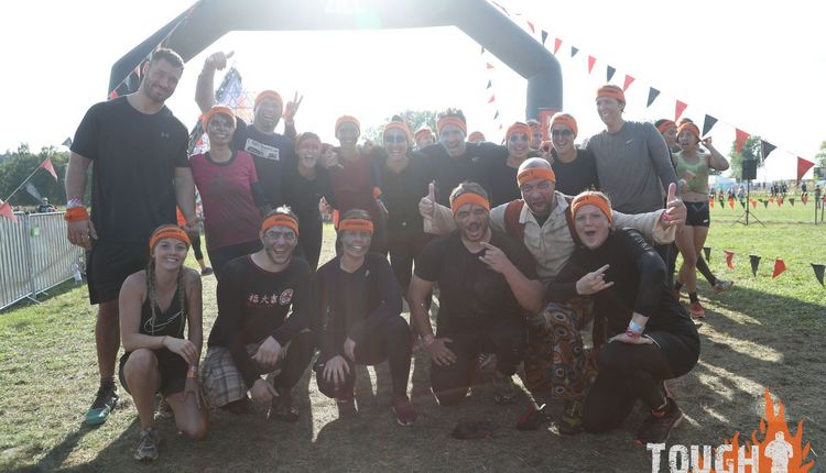 Das Team TV Oeffingen beim diesjährigen Hindernislauf TOUGH MUDDER im bayrischen Wassertrüdingen.