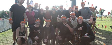 Das Team TV Oeffingen beim diesjährigen Hindernislauf TOUGH MUDDER im bayrischen Wassertrüdingen.