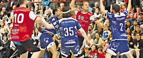 Derby im Zeichen der Trauer