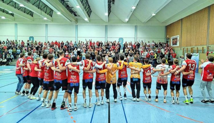 Das Brack-Team tütet den Klassenverbleib ein