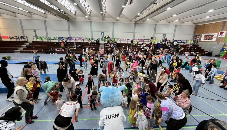 Faschings-Parcours am Rosenmontag in der 1-2-3 Halle