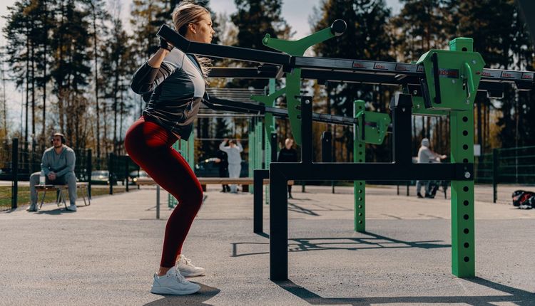  Kübler Sport ROADSHOW macht Stop am OeFit mit den OMNIGYM Outdoor-Fitness-Geräten 